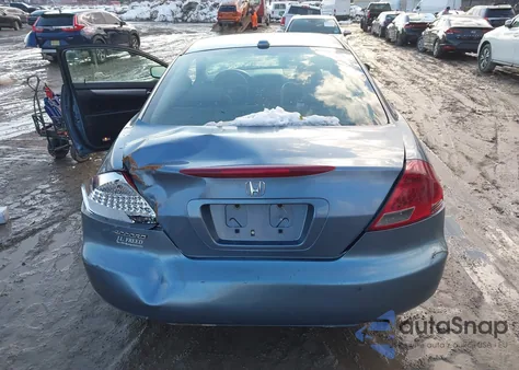 2006 Honda Accord 2.4 Ex z USA, uszkodzony, nr VIN 1HGCM72616A012125